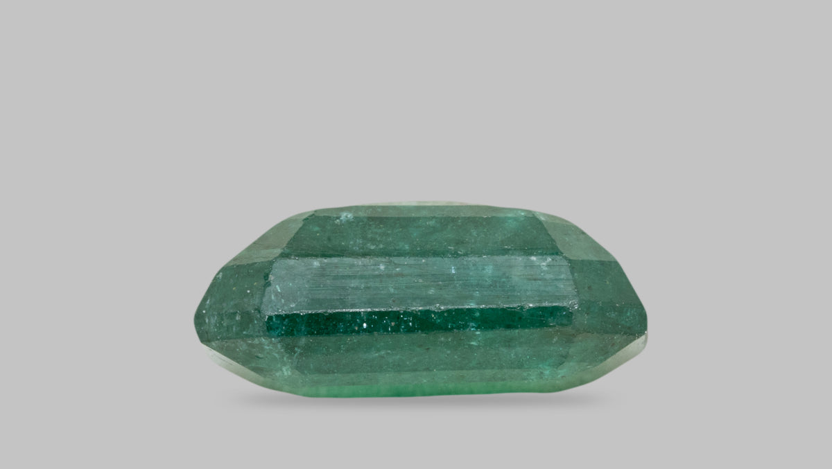Zambian Emerald (Panna) 4.38 Carats / 4.81 Ratti