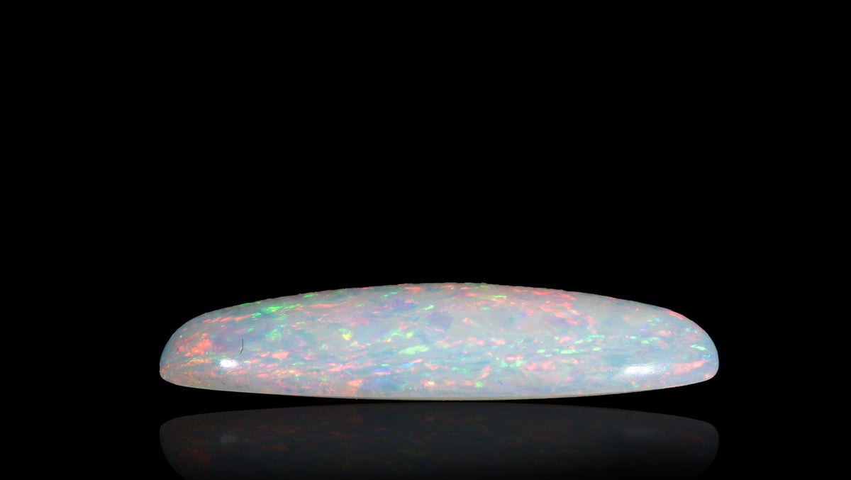 White Opal With Fire 3.50 Carats / 3.85 Ratti