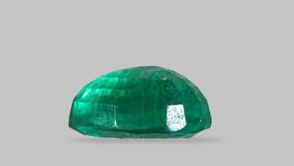 Zambian Emerald (Panna) 2.51 Carats / 2.76 Ratti