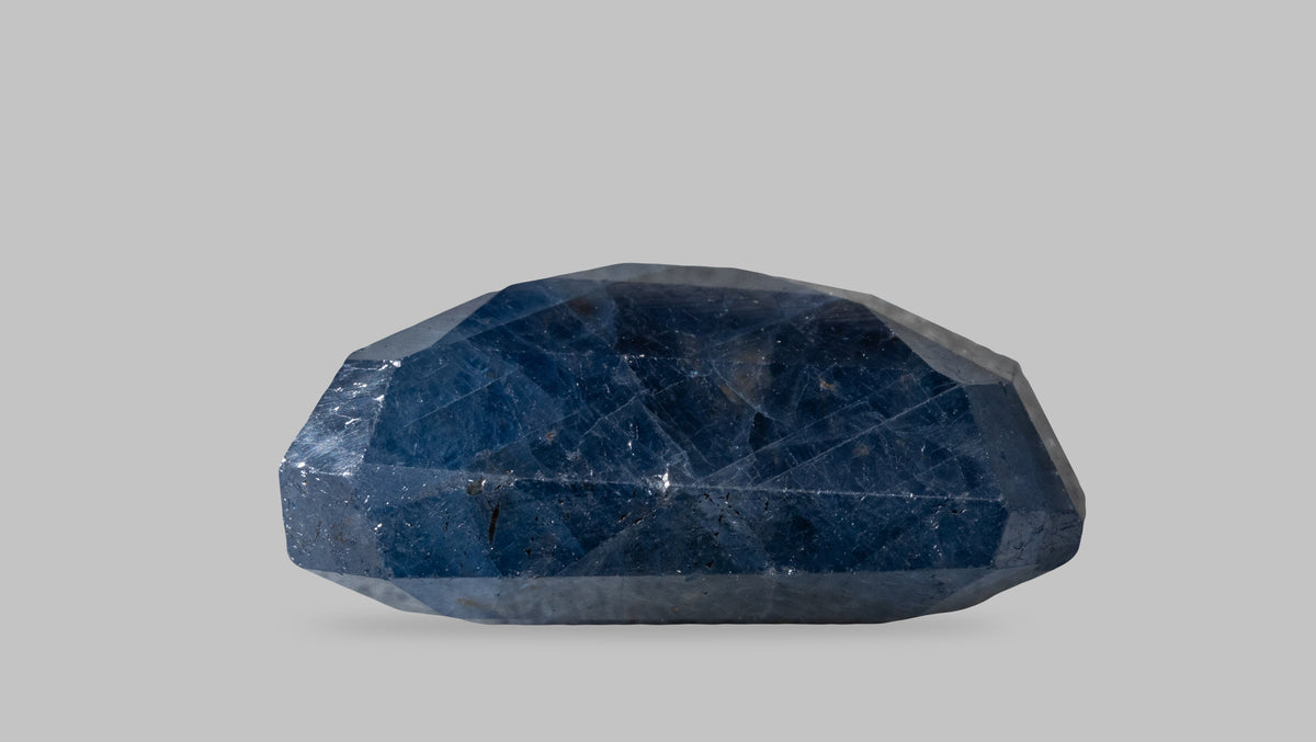 Natural Blue Sapphire 7.69 Carats / 8.45 Ratti