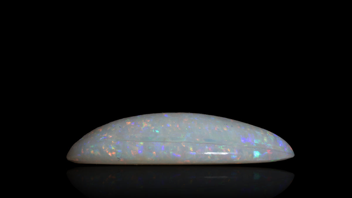 White Opal With Fire 3.96 Carats / 4.35 Ratti