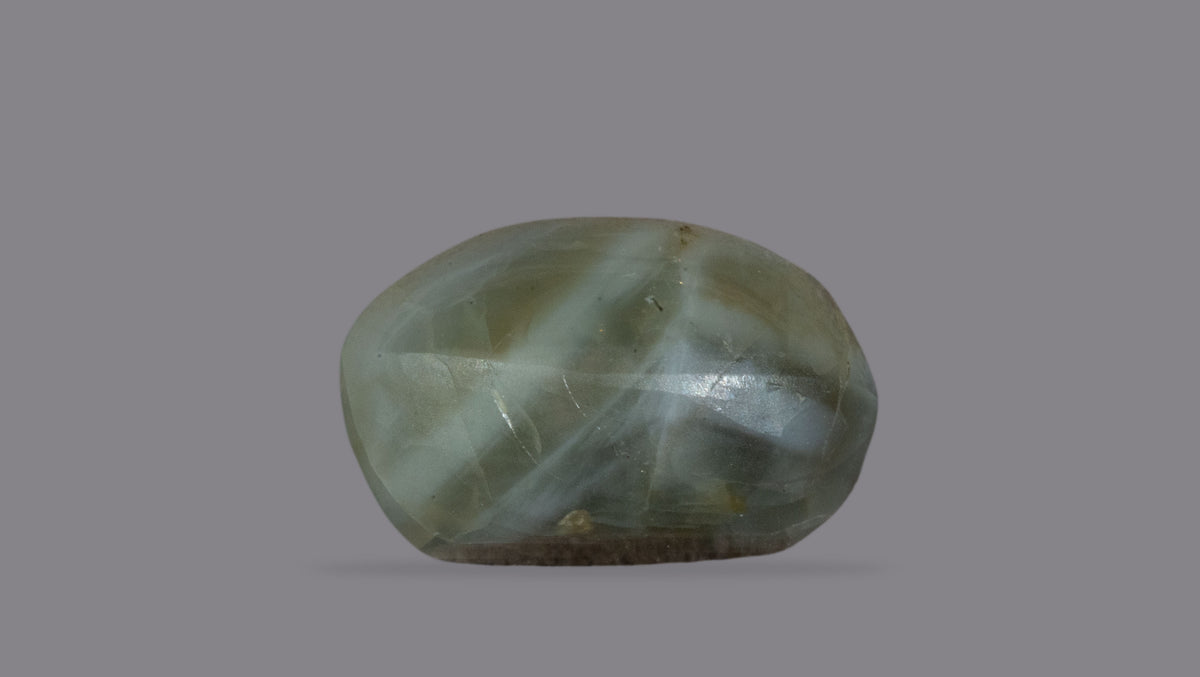 Cat's Eye (Lehsuniya) 9.26 Carats / 10.18 Ratti