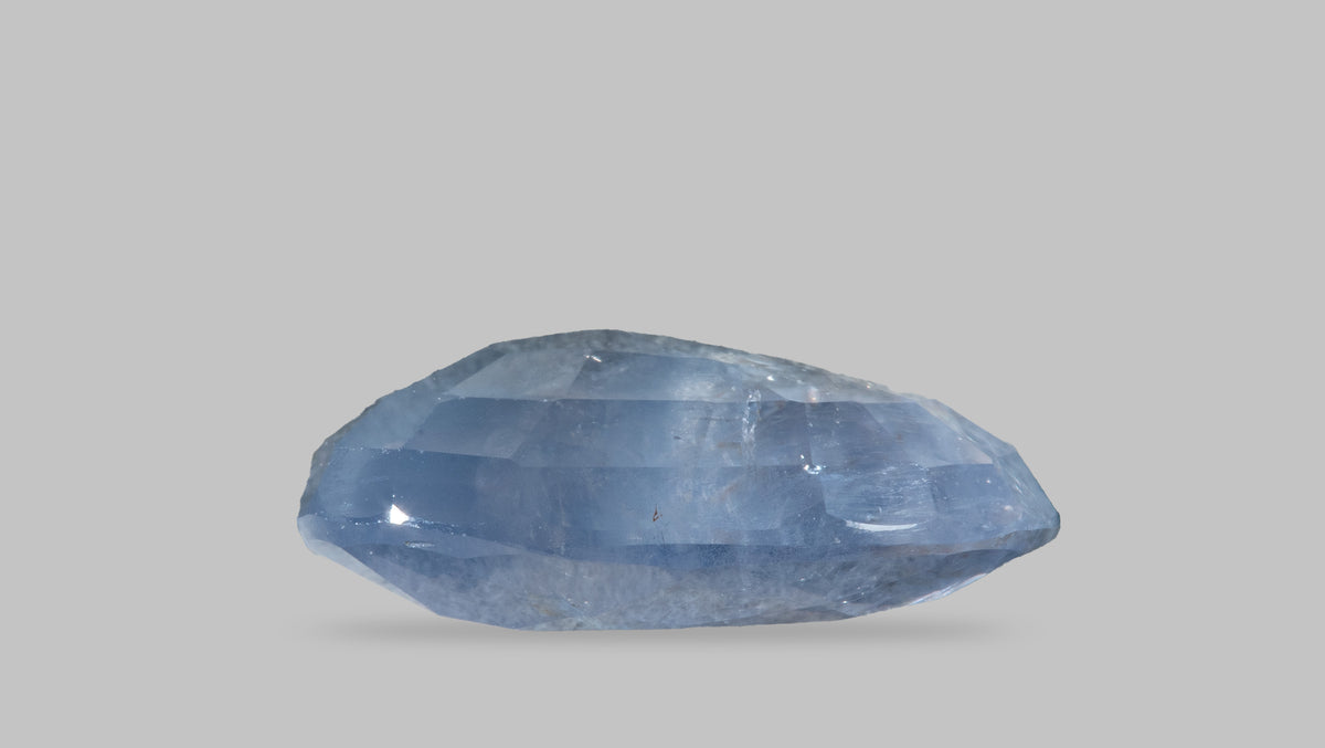 Natural Blue Sapphire 5.77 Carats / 6.34 Ratti