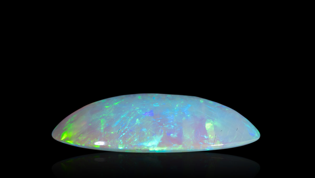 White Opal With Fire 5.01 Carats / 5.51 Ratti