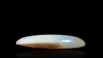White Opal With Fire 2.77 Carats / 3.04 Ratti