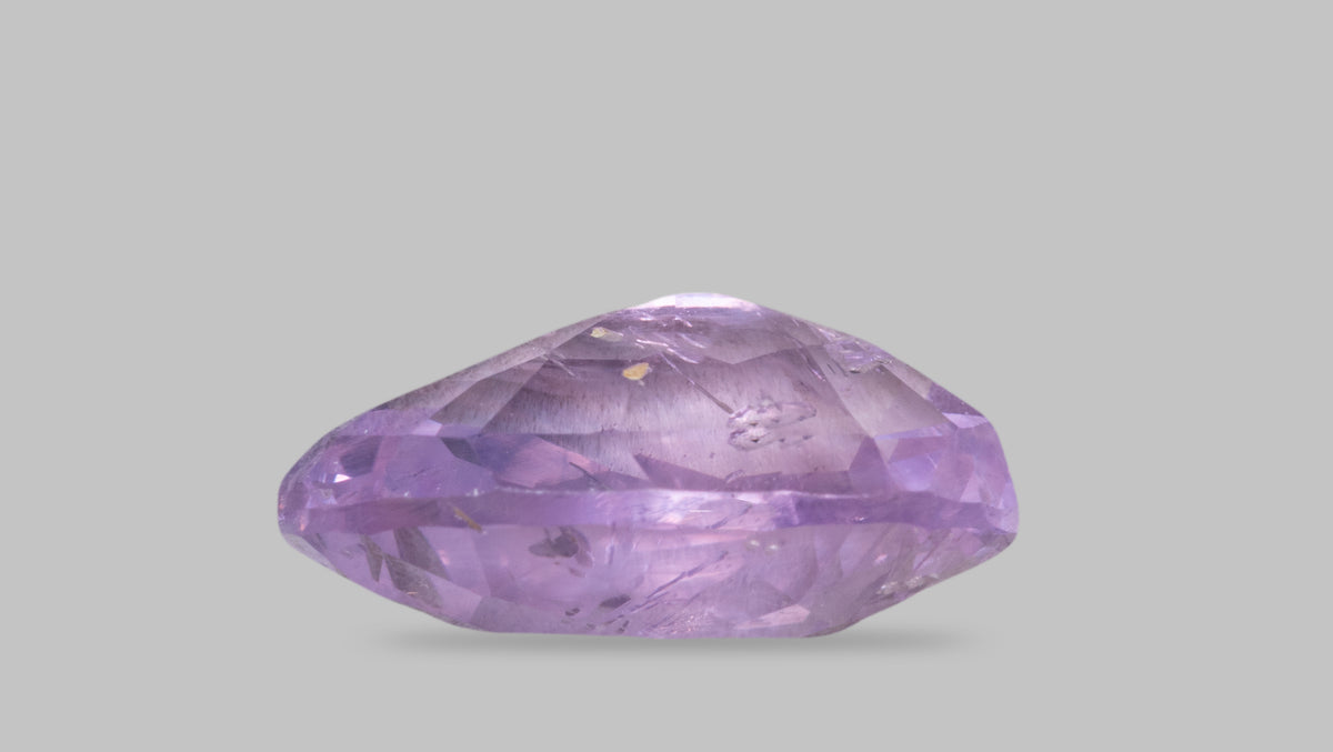 Natural Purple Sapphire 4.79 Carats / 5.26 Ratti