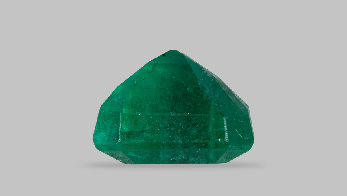 Zambian Emerald (Panna) 1.96 Carats / 2.15 Ratti