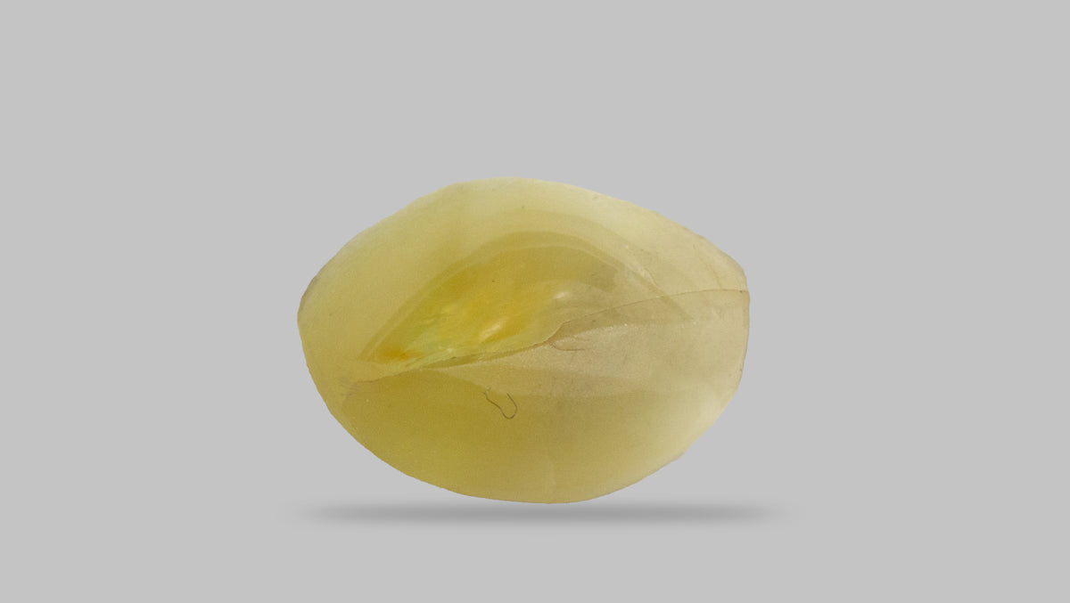 Cat's Eye (Lehsuniya) 4.96 Carats / 5.45 Ratti
