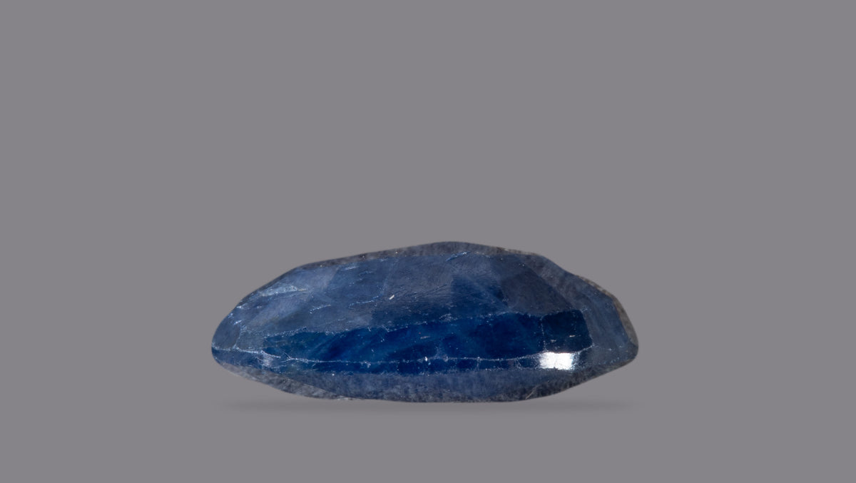 Natural Blue Sapphire 4.43 Carats / 4.87 Ratti