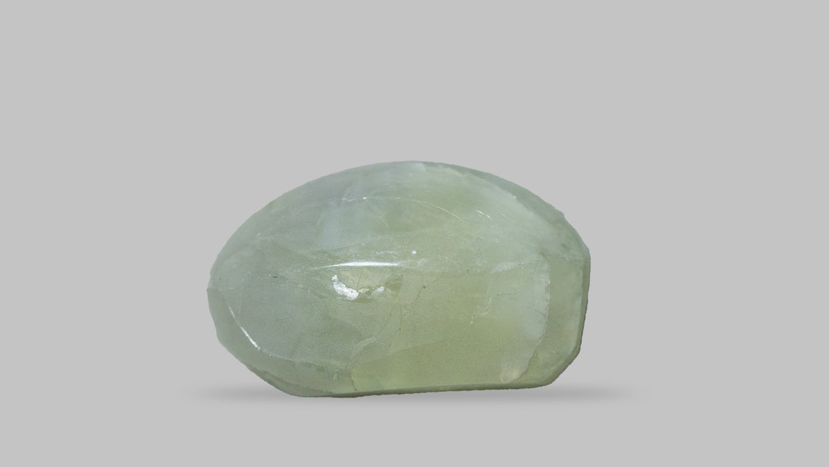 Cat's Eye (Lehsuniya) 4.34 Carats / 4.77 Ratti