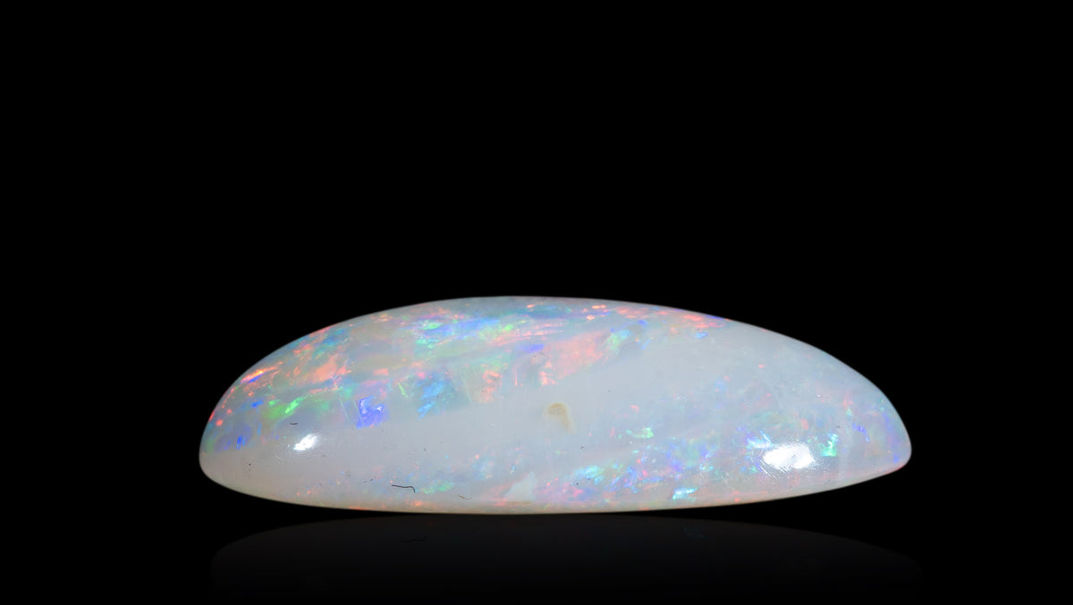 White Opal With Fire 4.47 Carats / 4.91 Ratti