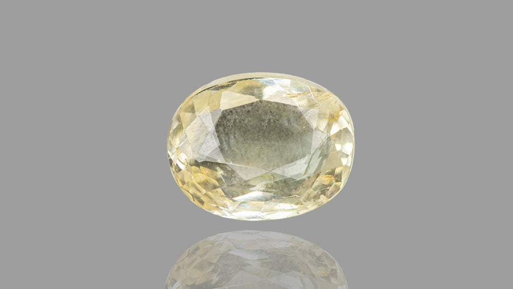 Natural Yellow Sapphire 3.38 Carats / 3.71 Ratti