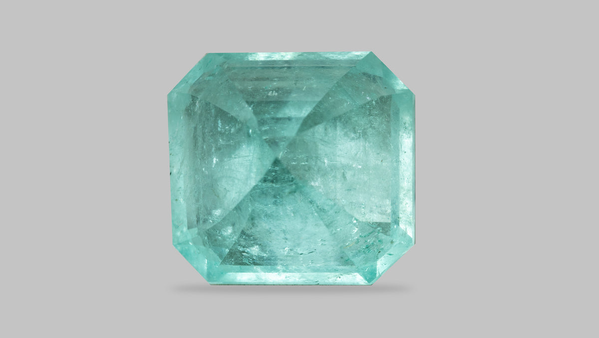 Columbian Emerald (Panna) 4.27 Carats / 4.69 Ratti
