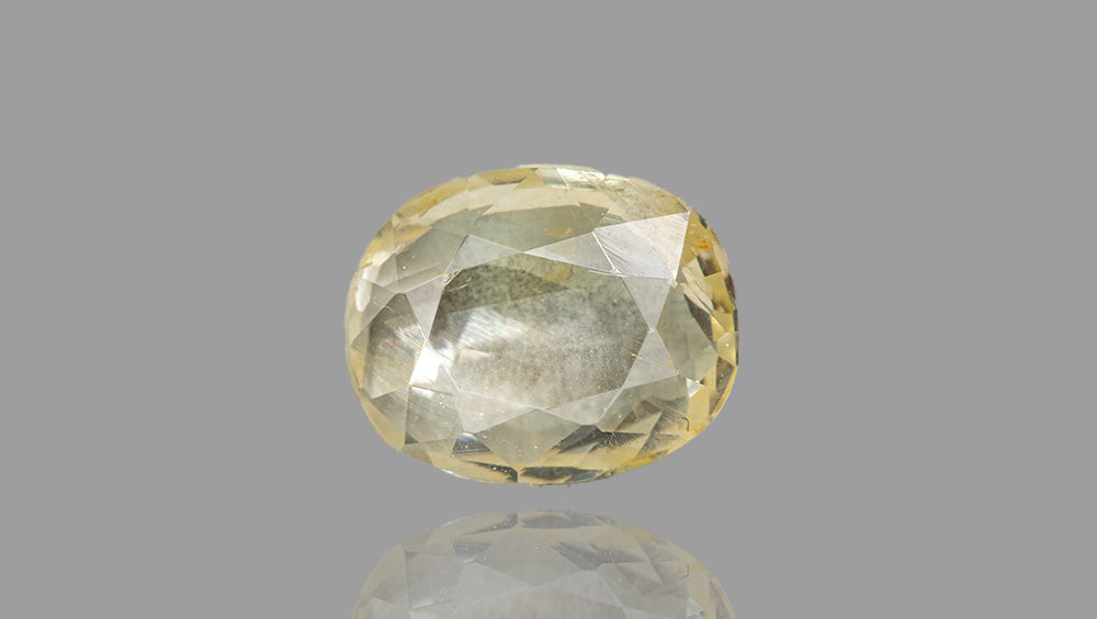 Natural Yellow Sapphire 3.38 Carats / 3.71 Ratti