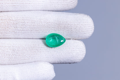 Natural Columbian Emerald (Panna) 10.95 Carats / 12.03 Ratti