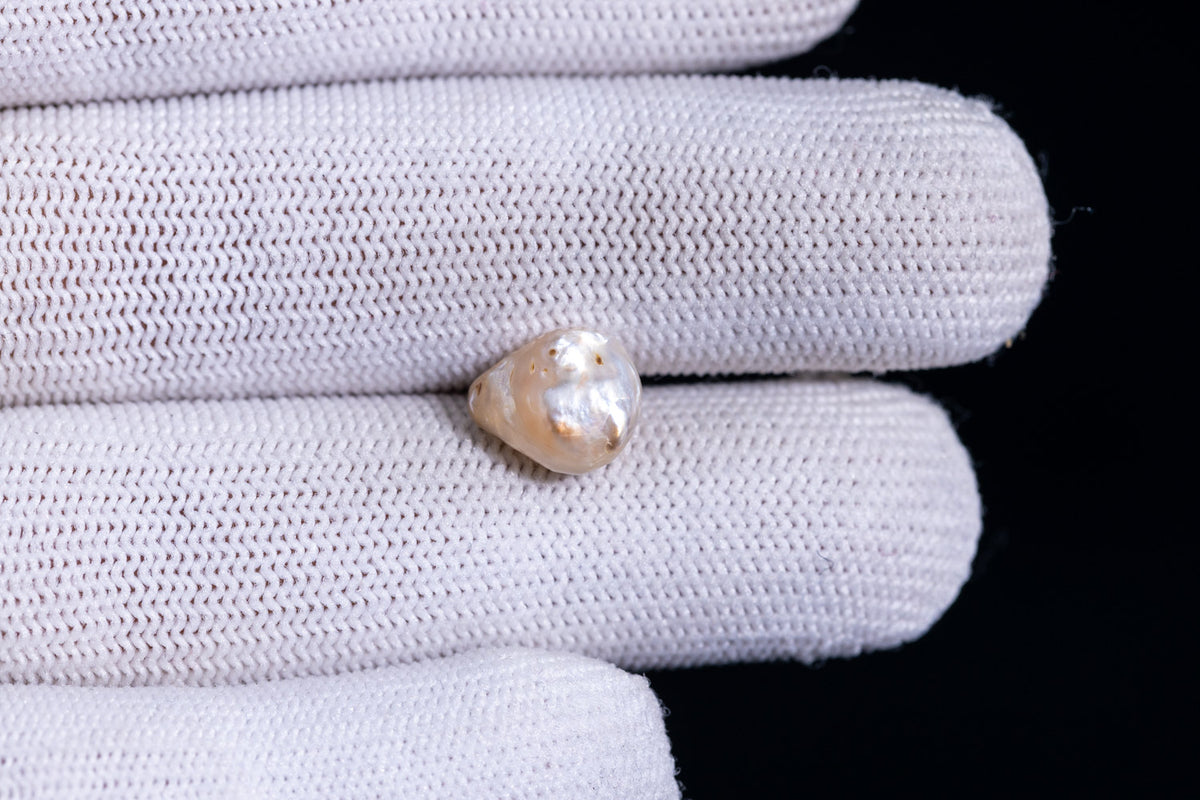 Basra Pearl 4.59 Carats / 5.04 Ratti