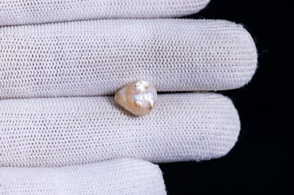 Basra Pearl 4.59 Carats / 5.04 Ratti