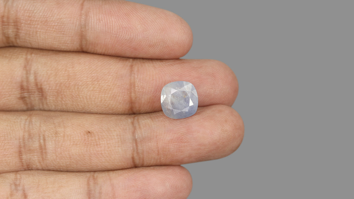 Natural Blue Sapphire 5.56 Carats / 6.11 Ratti