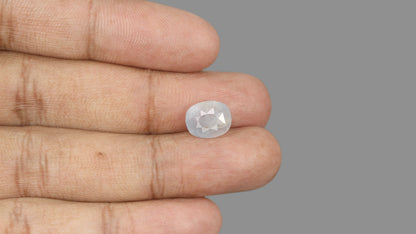 Natural Blue Sapphire 5.02 Carats / 5.52 Ratti