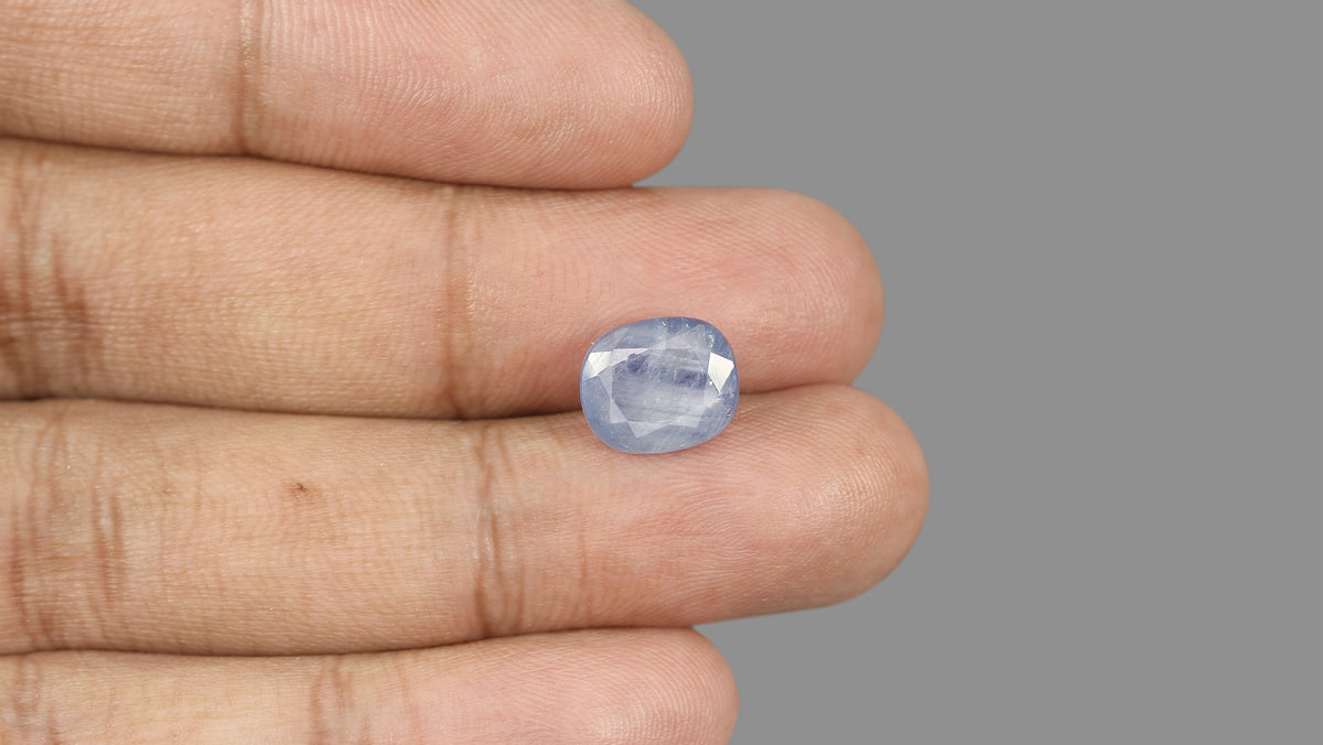 Natural Blue Sapphire 5.73 Carats / 6.3 Ratti