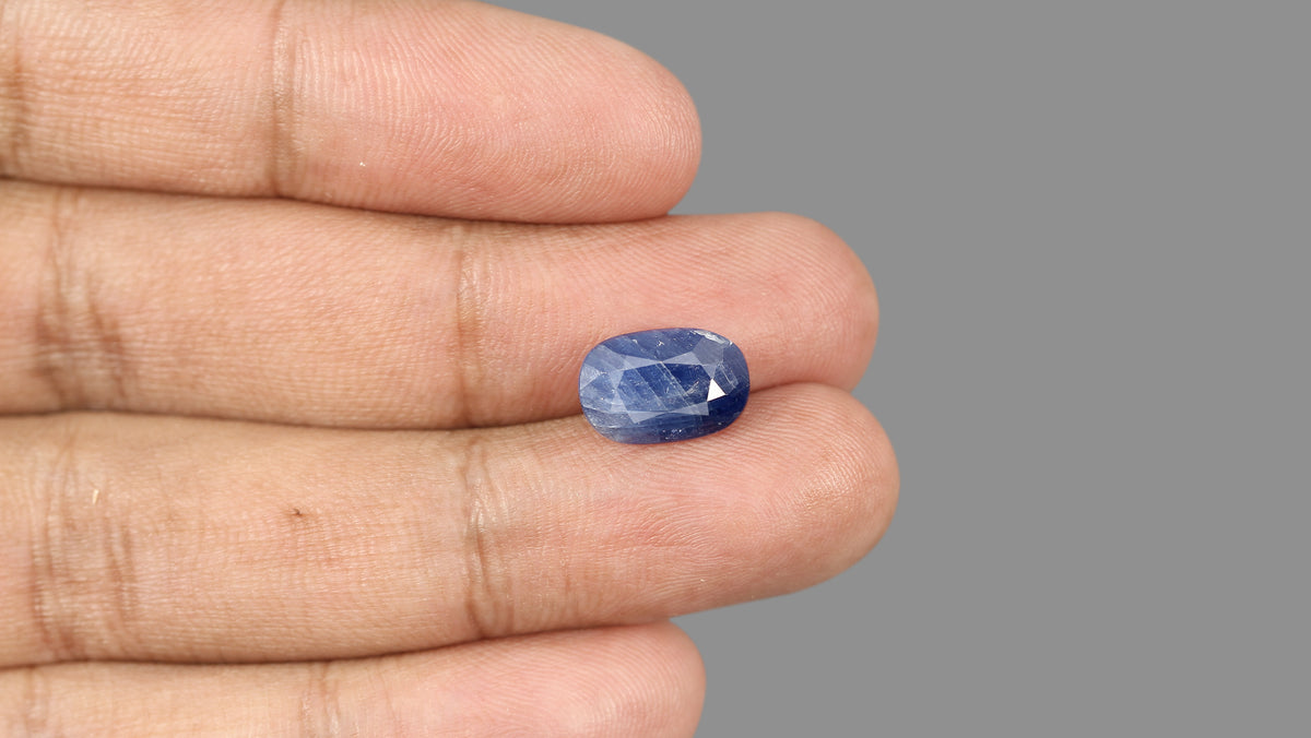 Natural Blue Sapphire 5.88 Carats / 6.46 Ratti