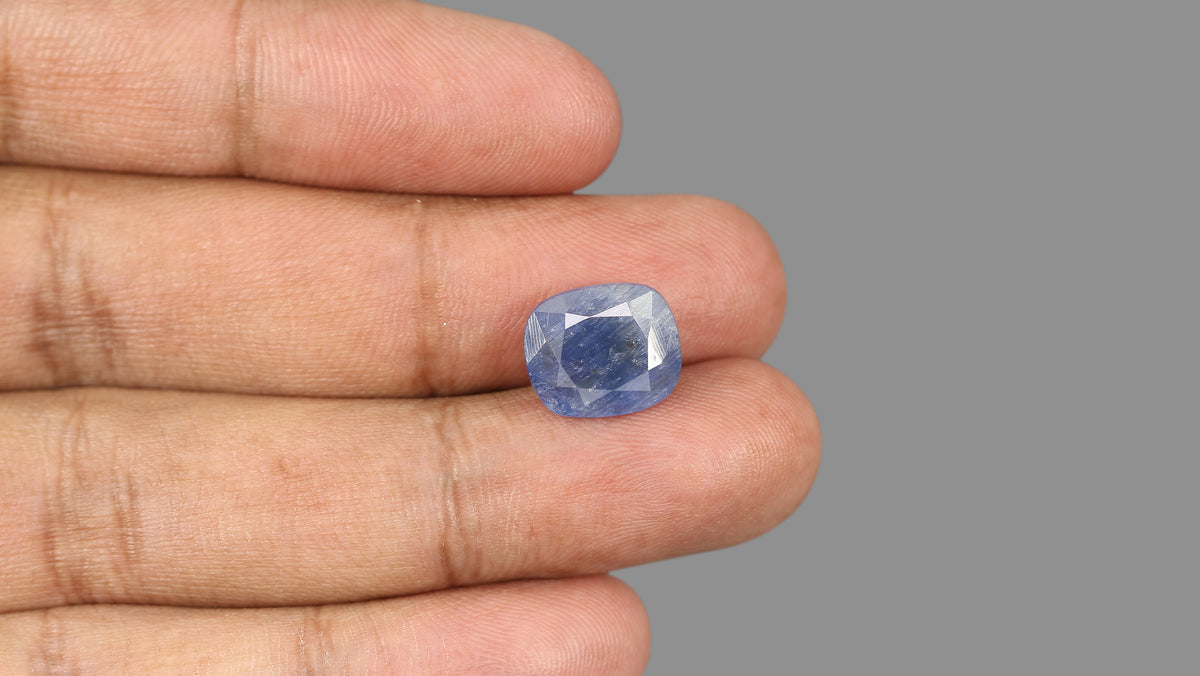 Natural Blue Sapphire 8.10 Carats / 8.9 Ratti