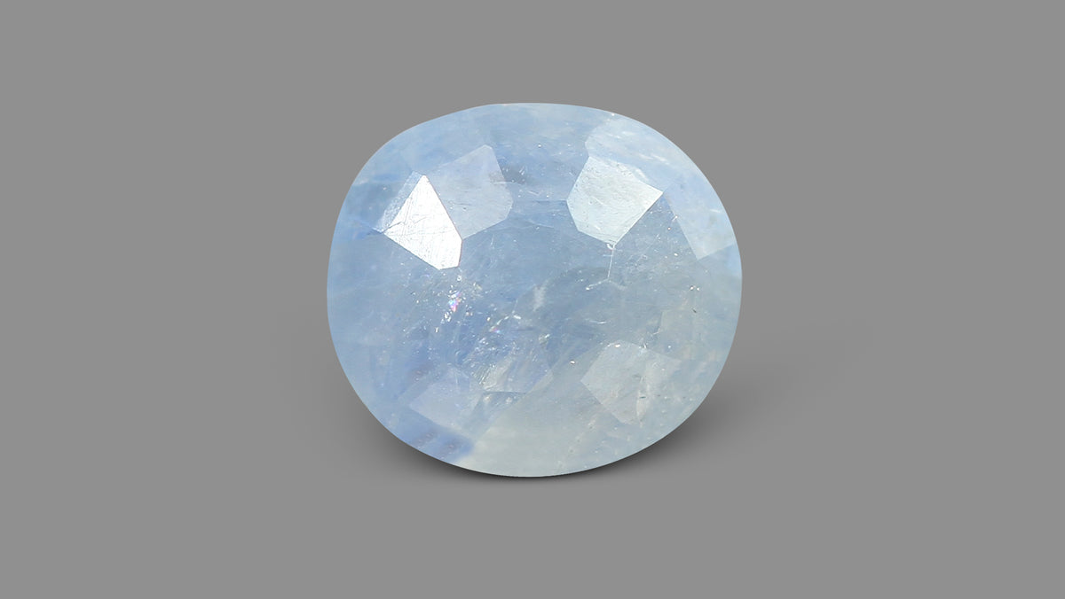 Natural Blue Sapphire 5.07 Carats / 5.57 Ratti