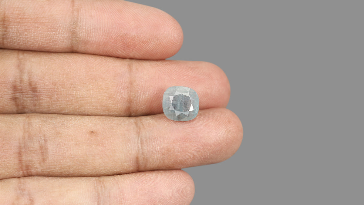 Natural Blue Sapphire 6.66 Carats / 7.32 Ratti