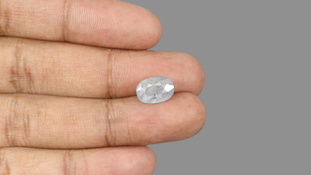 Natural Blue Sapphire 5.77 Carats / 6.34 Ratti