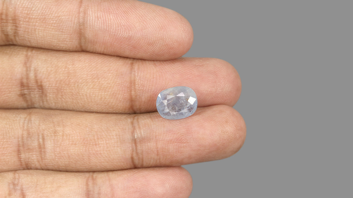 Natural Blue Sapphire 4.21 Carats / 4.63 Ratti