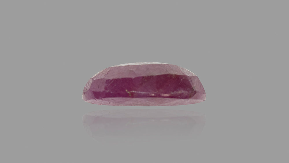 African Ruby (Manik) 5.04 Carats / 5.54 Ratti