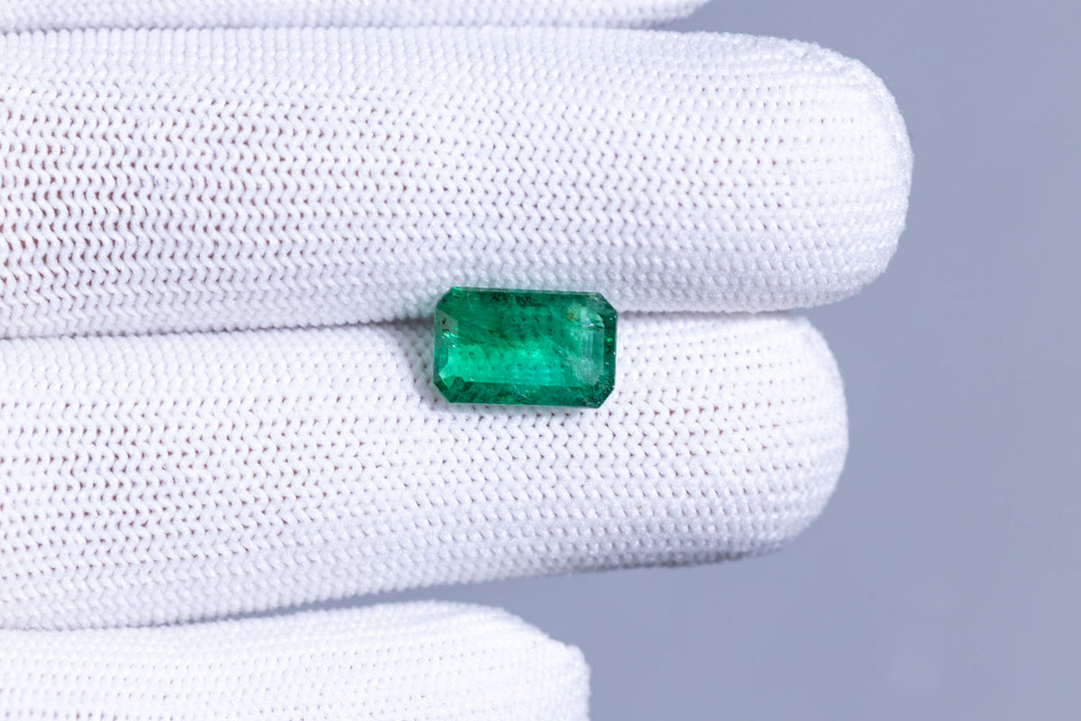 Zambian Emerald (Panna) 4.22 Carats / 4.64 Ratti