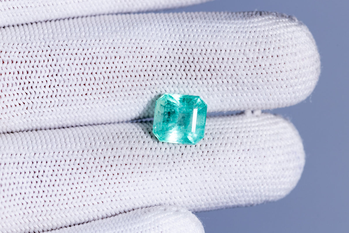 Columbian Emerald (Panna) 4.27 Carats / 4.69 Ratti