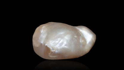 Basra Pearl 4.59 Carats / 5.04 Ratti