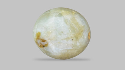 Cat's Eye (Lehsuniya) 15.07 Carats / 16.56 Ratti