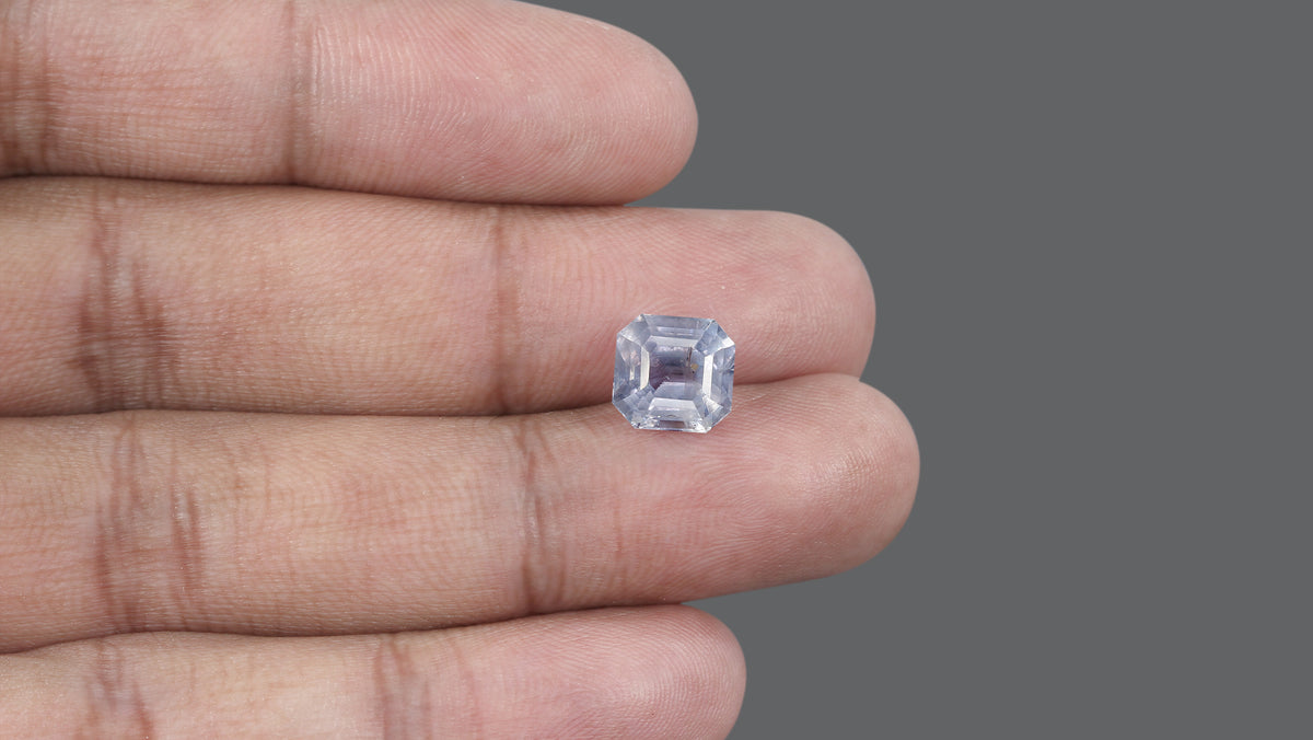 Natural Blue Sapphire 5.56 Carats / 6.11 Ratti