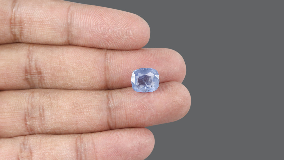 Natural Blue Sapphire 5.98 Carats / 6.57 Ratti