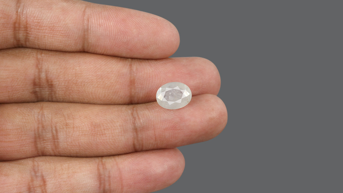 Natural Blue Sapphire 5.63 Carats / 6.19 Ratti