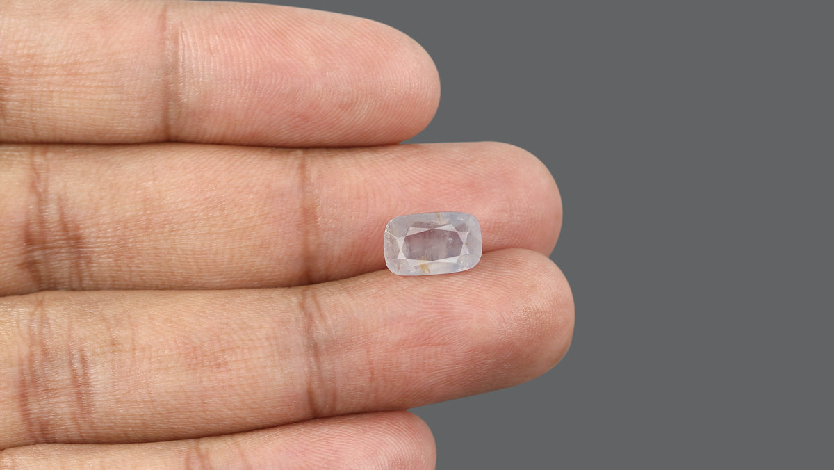 Natural Blue Sapphire 4.74 Carats / 5.21 Ratti