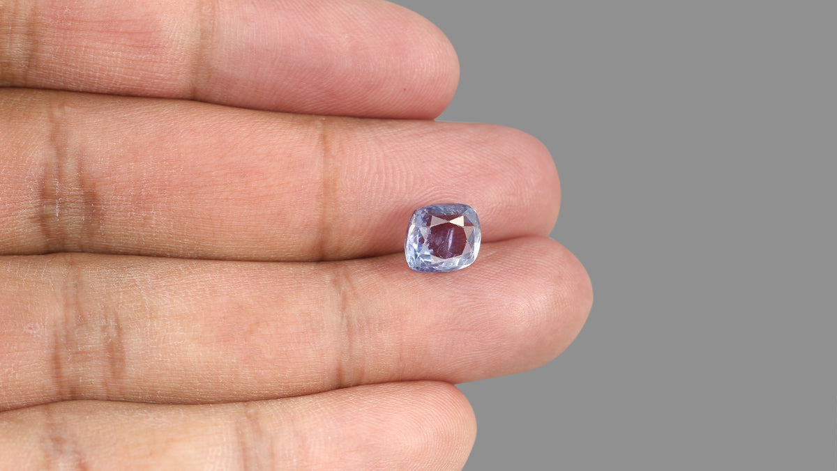 Natural Blue Sapphire 4.31 Carats / 4.74 Ratti