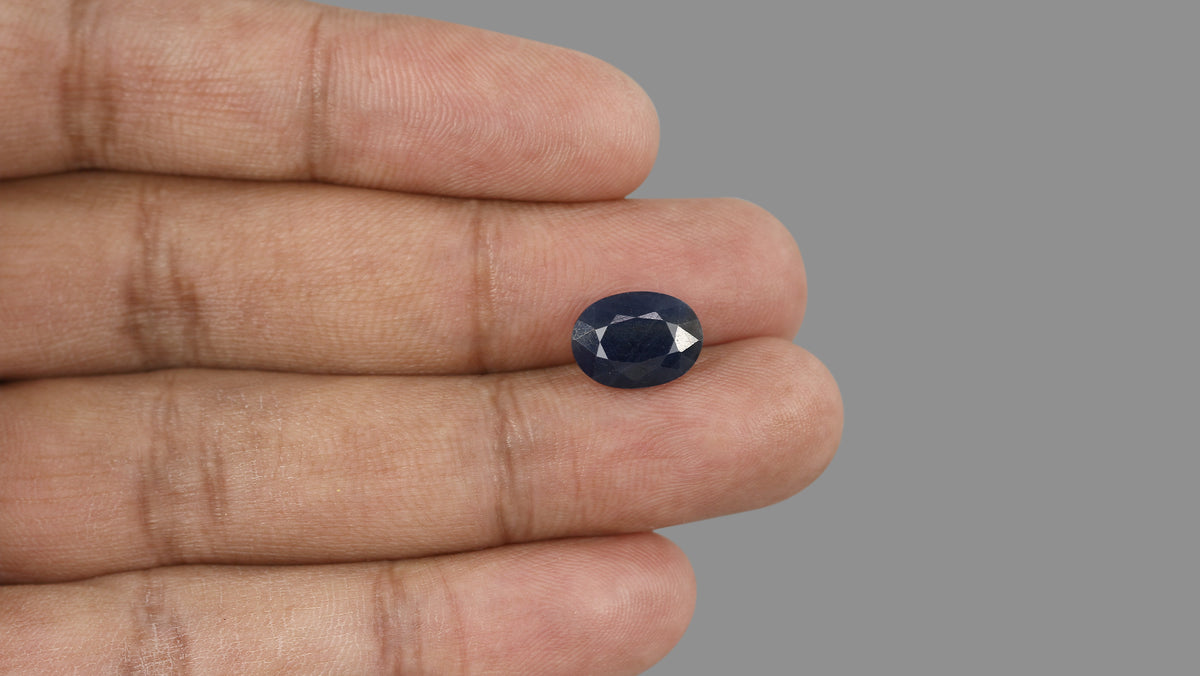 Natural Blue Sapphire 5.40 Carats / 5.93 Ratti