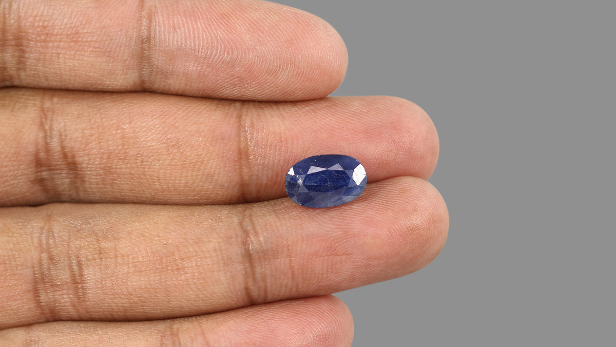 Natural Blue Sapphire 5.60 Carats / 6.15 Ratti