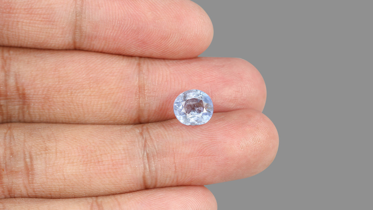 Natural Blue Sapphire 4.49 Carats / 4.93 Ratti