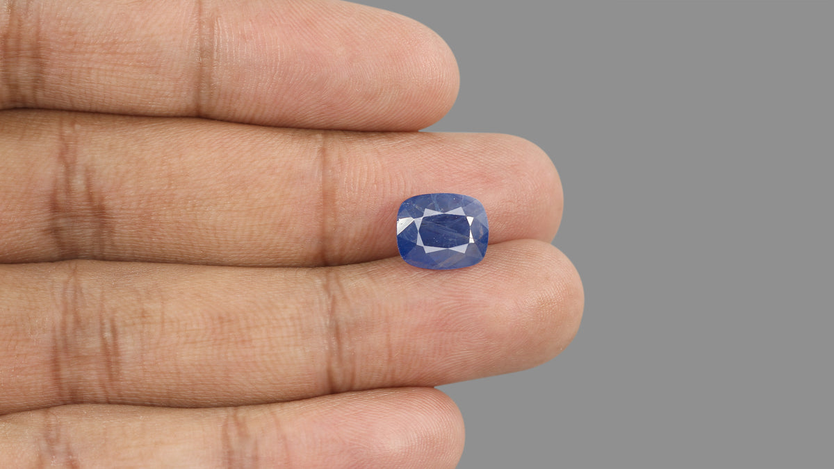Natural Blue Sapphire 5.91 Carats / 6.49 Ratti