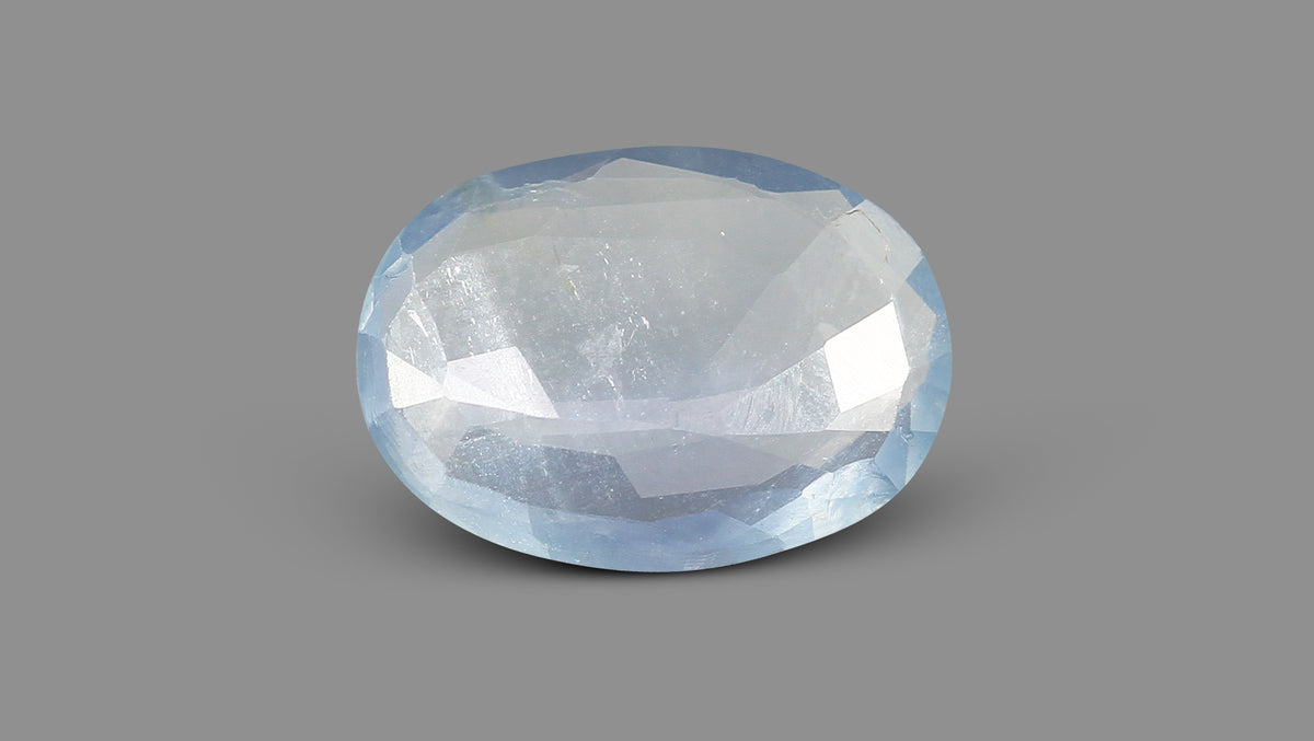 Natural Blue Sapphire 4.57 Carats / 5.02 Ratti