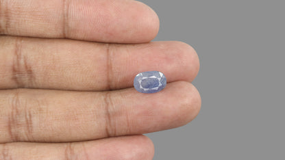 Natural Blue Sapphire 5.18 Carats / 5.69 Ratti