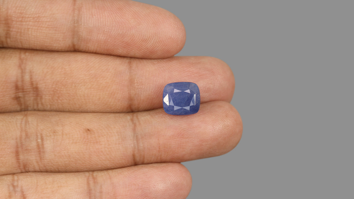 Natural Blue Sapphire 6.73 Carats / 7.4 Ratti