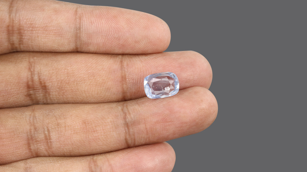 Natural Blue Sapphire 5.76 Carats / 6.33 Ratti
