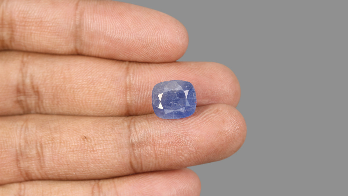 Natural Blue Sapphire 7.63 Carats / 8.38 Ratti