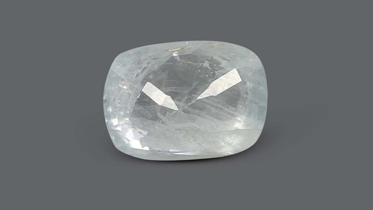 Natural Blue Sapphire 6.01 Carats / 6.6 Ratti